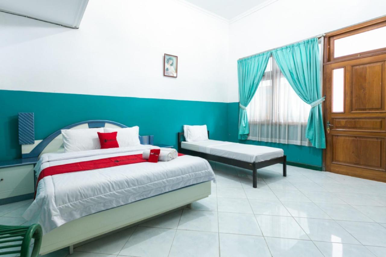 Reddoorz Syariah Near Alun Alun Magelang Bayeman Exterior foto