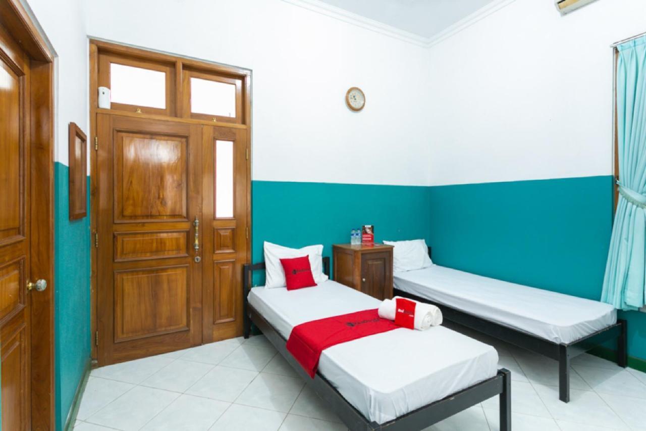 Reddoorz Syariah Near Alun Alun Magelang Bayeman Exterior foto