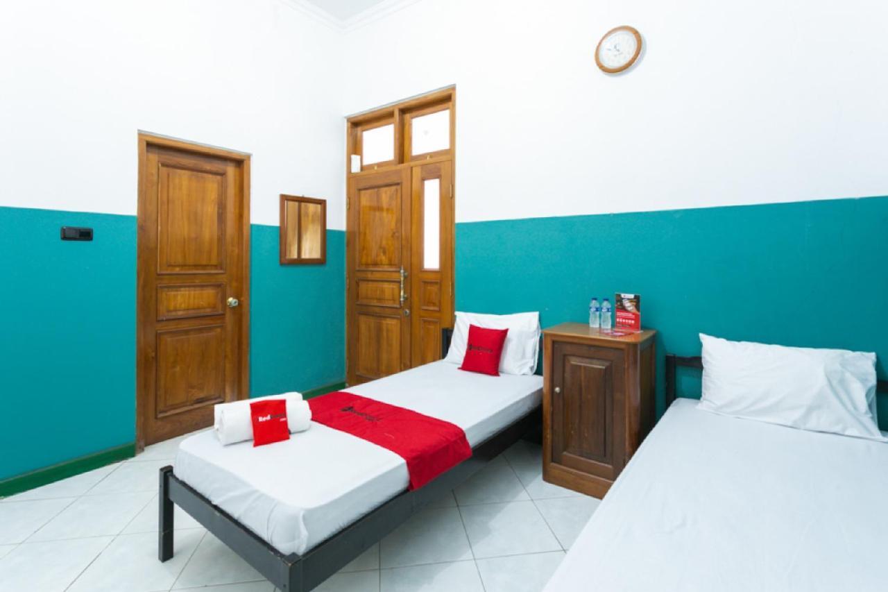 Reddoorz Syariah Near Alun Alun Magelang Bayeman Exterior foto